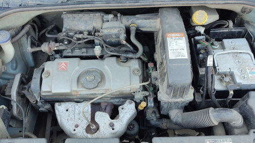 Dezmembrez / dezmembrari piese auto Citroen C3 Pluriel motor KFV 1.4b 140.000 km