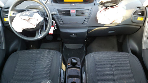 Dezmembrez / dezmembrari piese auto Citroen C4 Grand Picasso 1.6b 5fv an 2011 121.618km automat