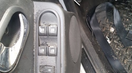 Dezmembrez dezmembrari piese auto Dacia DUSTER facelift 2016 1.6 16v 4x4