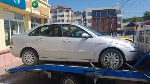 Dezmembrez dezmembrari piese auto Ford Focus MK3 1.6 benzina 2003 berlina sedane