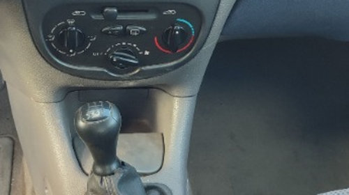 Dezmembrez / dezmembrari piese auto Peugeot 206 1.4hdi 8HX 215.827km