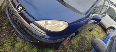 Dezmembrez / dezmembrari piese auto Peugeot 807 2.