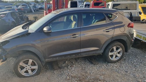 Dezmembrez dezmembrari piese Hyundai Tucson an 2016 2017 volan stanga