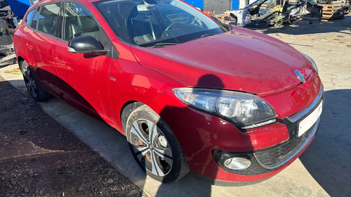 Dezmembrez / Dezmembrari / Piese Renault megane 3 facelift rosu 1.2 tce H5F 2012 sistem audio bose navigatie,