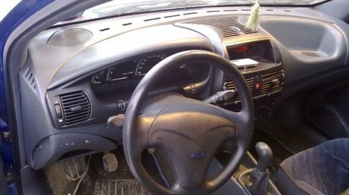 Dezmembrez Fiat Brava 1 6i 16v An 1997