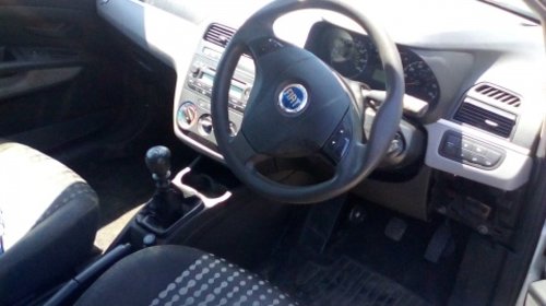 Dezmembrez Fiat Grande Punto ,an 2006