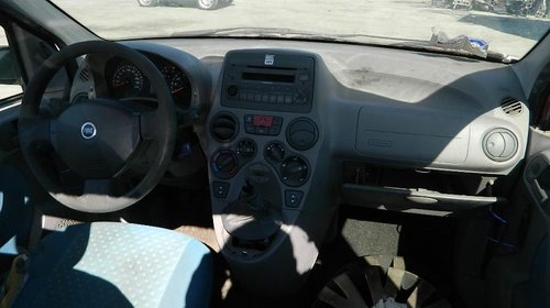 Dezmembrez Fiat Panda, an 2003, motor 1.2 benzina