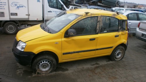 Dezmembrez Fiat Panda, an 2010, 1.2 benzina