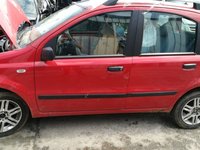 Dezmembrez Fiat Panda, cc 1242 , benzina, kw 44, tip motor 188 A4. 000, an 2004