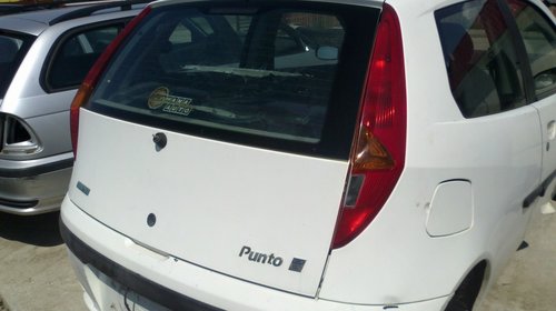 Dezmembrez Fiat Punto 1.2 benzina 2000