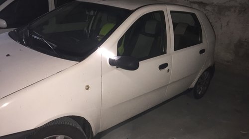 Dezmembrez FIAT PUNTO 1.2 Benzina 2000