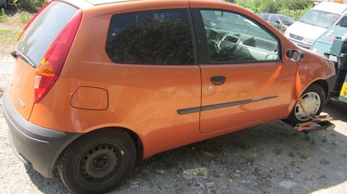 Dezmembrez Fiat Punto 1.2i ,an de fabricatie 1999.