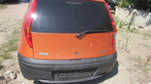 Dezmembrez Fiat Punto 1.2i ,an de fabricatie 1999.