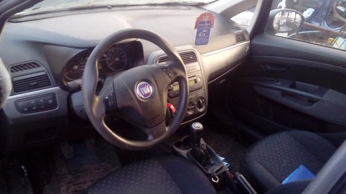 Dezmembrez Fiat Punto 1.3 jtd 199A000