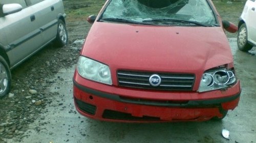 Dezmembrez Fiat Punto 1 4i An 2005