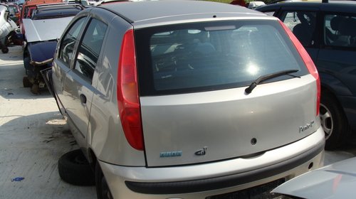 Dezmembrez Fiat Punto 2001