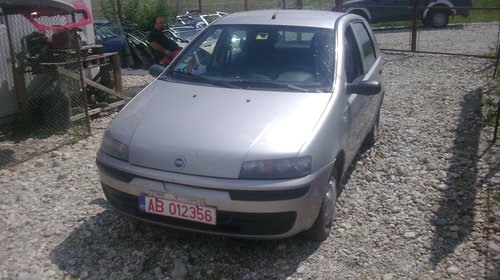 Dezmembrez Fiat Punto 2002