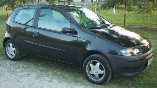 Dezmembrez Fiat Punto an 2001 motor 1.2 benzi