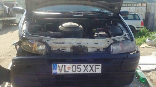 Dezmembrez fiat punto avariat an 2002 , motor