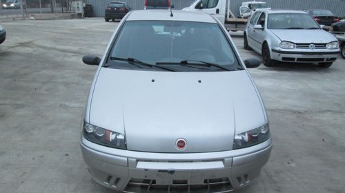 Dezmembrez fiat punto coupe din 2001 motor 1.