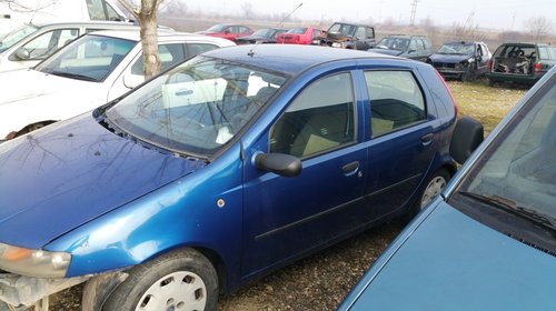 Dezmembrez Fiat Punto din 2001- 1.2 benzina , 44 kv in 4 usi varianta hatchback