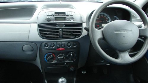 Dezmembrez Fiat Punto din 2002