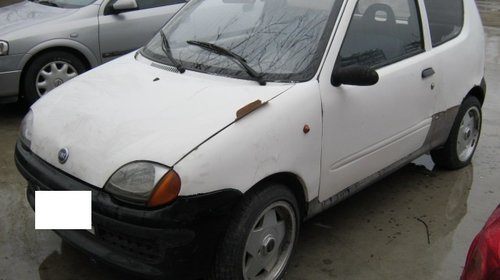 Dezmembrez Fiat Seicento, an 2001