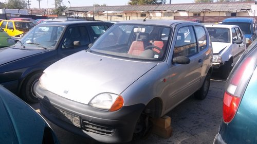 Dezmembrez Fiat Seicento din 2001