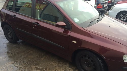 Dezmembrez FIAT STILO 1.6I 16V, 2002