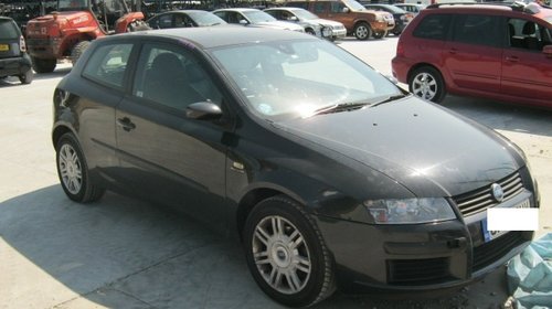 Dezmembrez Fiat Stilo din 2002, 1.9d