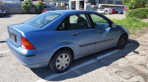 Dezmembrez Focus sedan 1.6i an 2002 110000km rulati