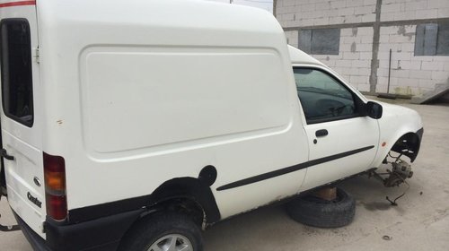 Dezmembrez Ford Courier 1.8 D an 2000