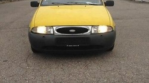 Dezmembrez Ford Courier an 1996