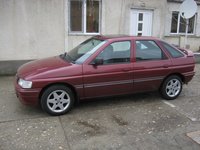 Dezmembrez FORD Escort 1.6 16V benzina in stare perfecta de functionare