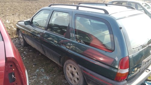 Dezmembrez Ford Escort 1.6 benzina din 1999 varianta break