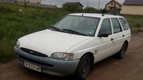 Dezmembrez Ford Escort 1.8D