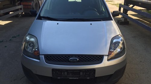 Dezmembrez Ford Fiesta 1.3B DIN 2005