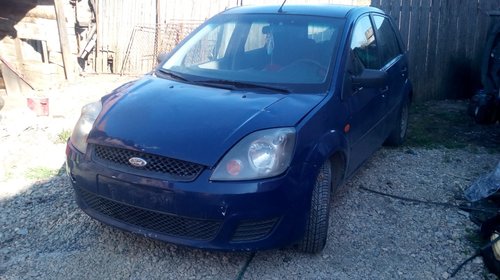 Dezmembrez ford fiesta 1.4 tdci anul 2001-200