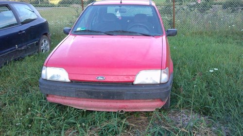 Dezmembrez ford fiesta 1,4