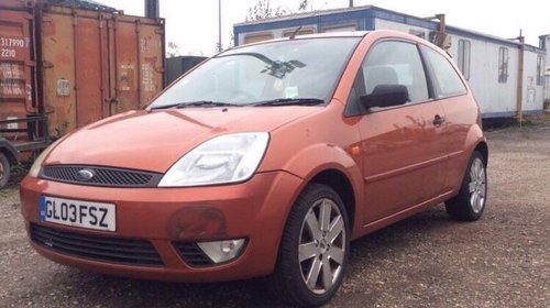 Dezmembrez Ford Fiesta 1.6 benzina, 5 trepte, 2003