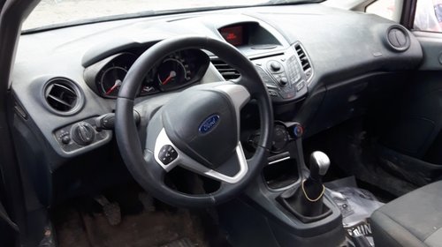 Dezmembrez Ford Fiesta 1.6 TDCI 2013 95cp coupe
