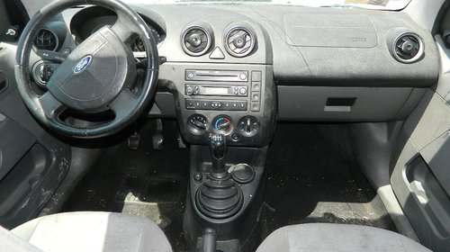 Dezmembrez Ford Fiesta ,2002-2005