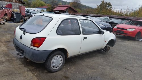 Dezmembrez Ford Fiesta, an 1996, 2 usi, 1.3 benzina