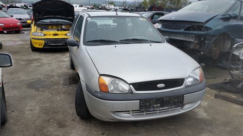 Dezmembrez Ford Fiesta, an 2001, 2 usi, 1.3 benzina