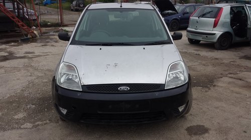 Dezmembrez ford fiesta coupe 1.4b an 2004 cod motor FXJB