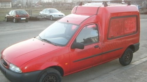 Dezmembrez FORD fiesta courier 1,8 d