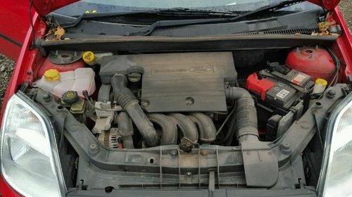 Dezmembrez Ford Fiesta motor 1242 cc benzina cutie viteze manuala an 2005