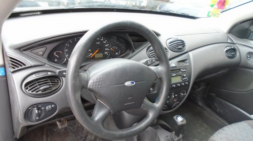 Dezmembrez Ford Focus 1, 1.4 16v, euro 4, din 2002