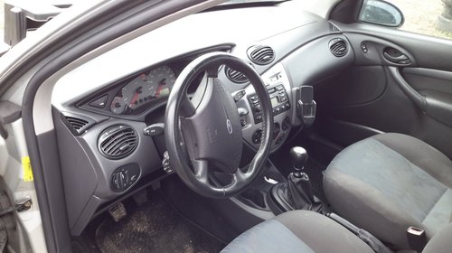 Dezmembrez Ford Focus 1 1.8 tdci 2002