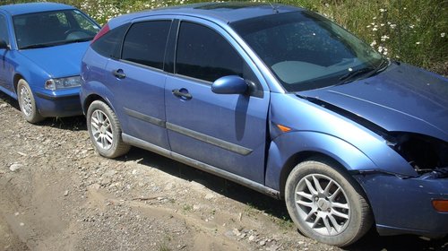 Dezmembrez Ford Focus 1.6 2002